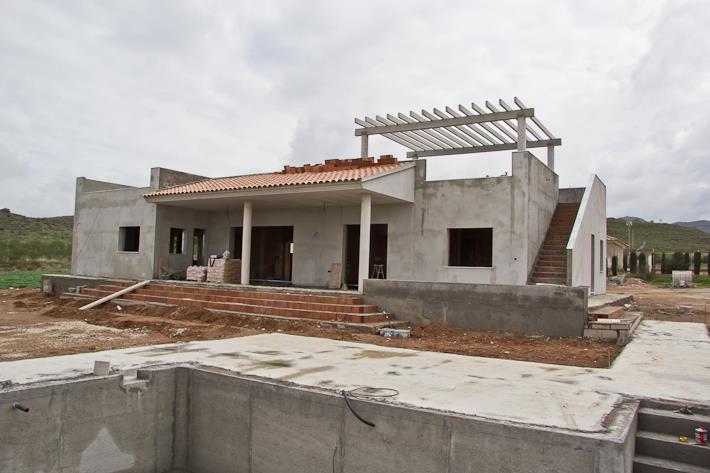 252342_553379931345696_2142996532_n