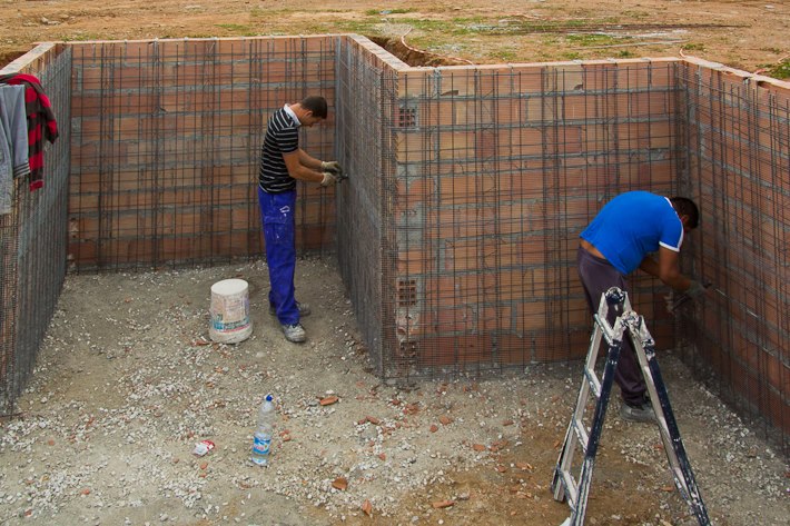 302757_541936322490057_2033929616_n