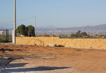 14854_603576739659348_1317158151_n